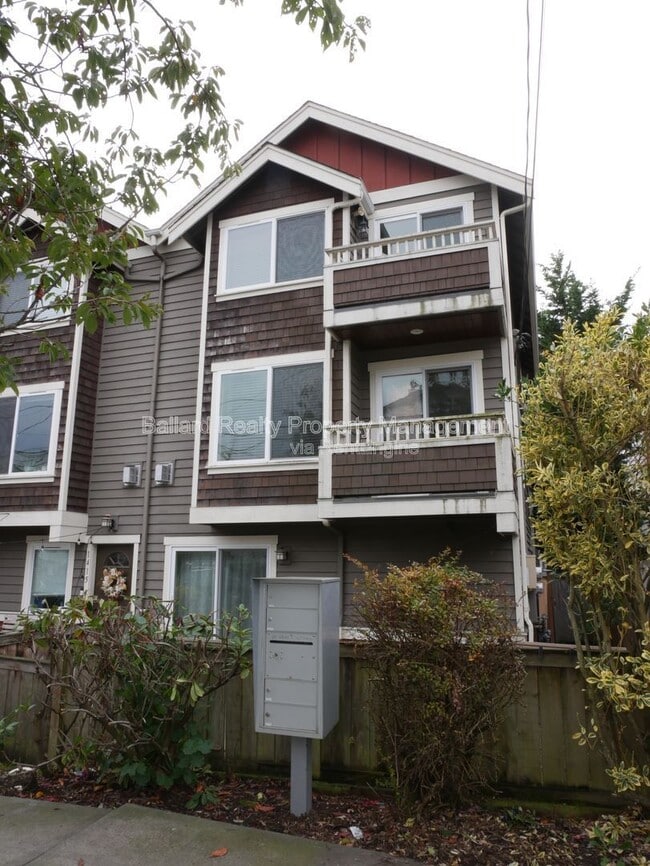 Primary Photo - 1415 NW 61st St