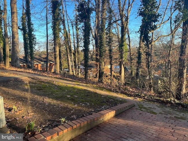 Building Photo - 6323 Fenton Ct