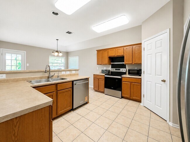 Building Photo - 9430 Anderson Way