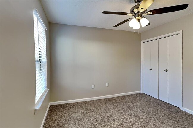 Building Photo - 5359 Stafford Dr NW