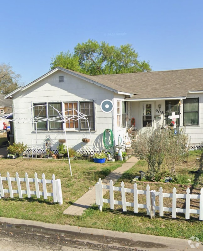 Building Photo - 908 E Doddridge Ave