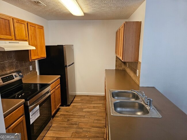 Building Photo - 5821 Strathmoor Manor Cir