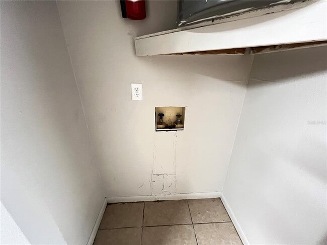 Building Photo - 2000 NW 43rd St