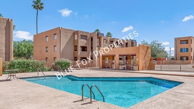 Building Photo - 1810 E Blacklidge Dr