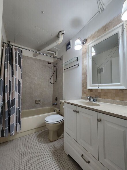 Building Photo - 3341 NW 47th Terrace