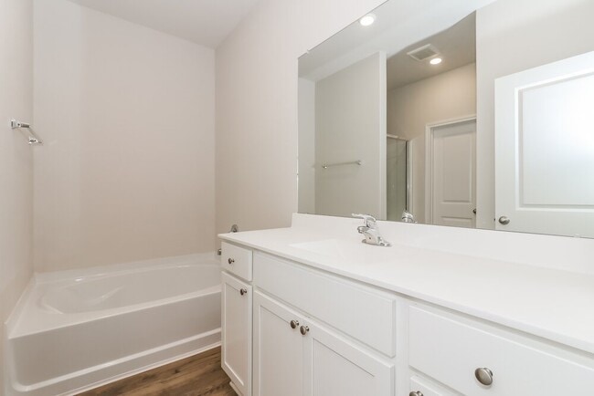 Building Photo - 401 San Miguel Crk Dr