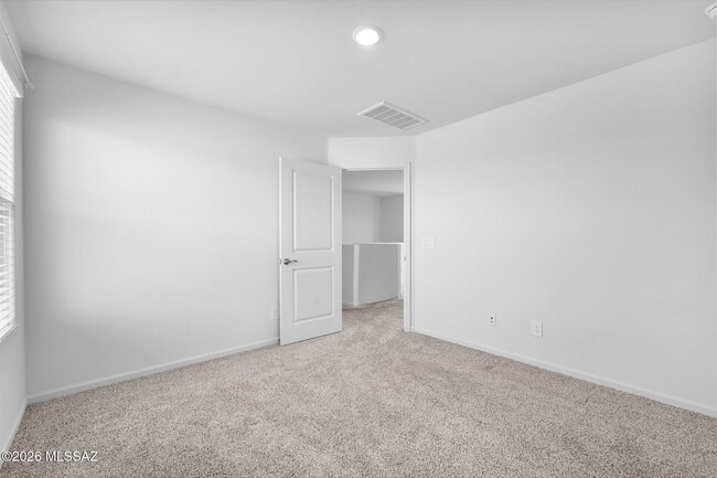Building Photo - 7801 S Walnutview Dr