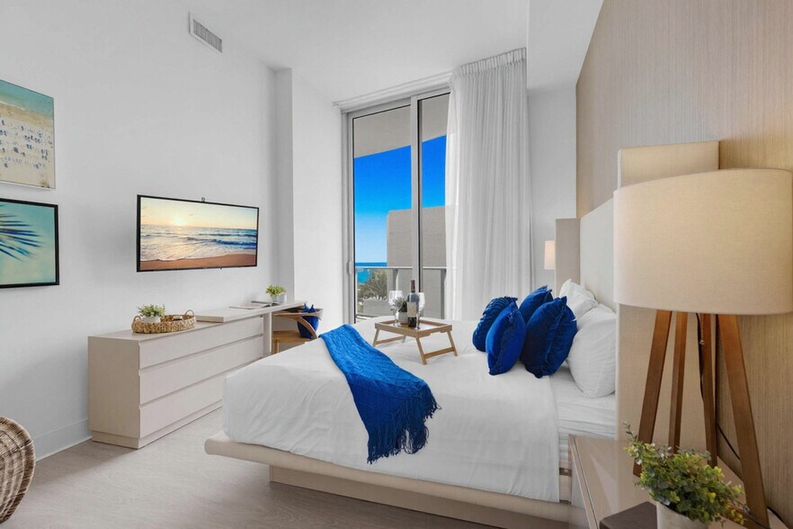 Building Photo - 4111 S Ocean Dr