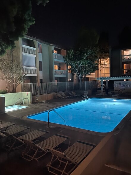 Building Photo - 4600 Lamont St