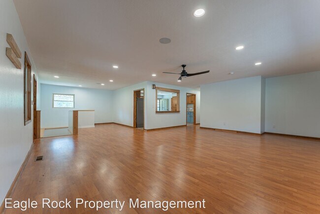 Building Photo - 4 br, 3.5 bath House - 88 Patton Rd