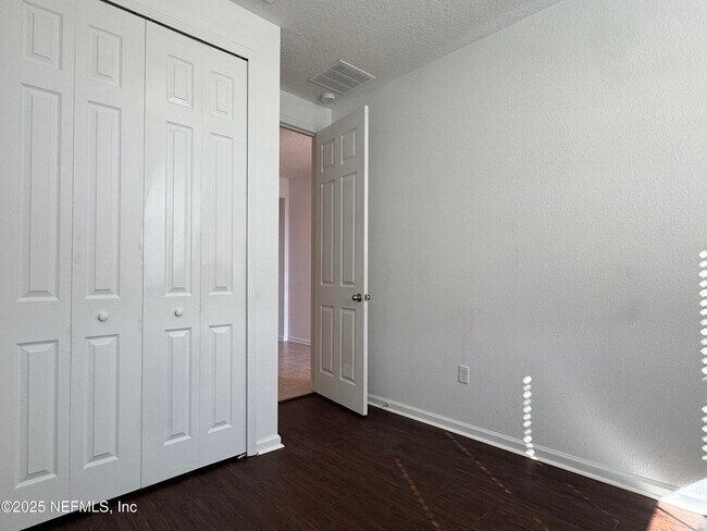 Building Photo - 2904 Laurel Springs Dr