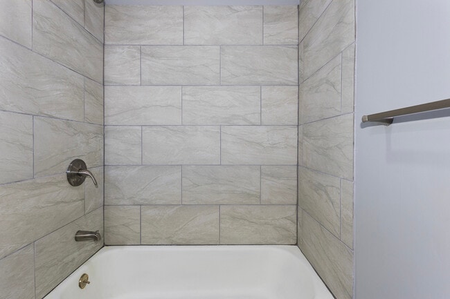 Building Photo - 403 W 87 Pl