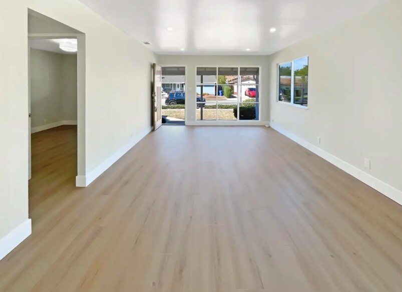 Building Photo - 4840 Piper St