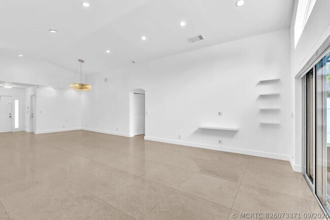 Building Photo - 3307 SW 49th St