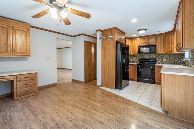 Building Photo - 38 Conestoga Way