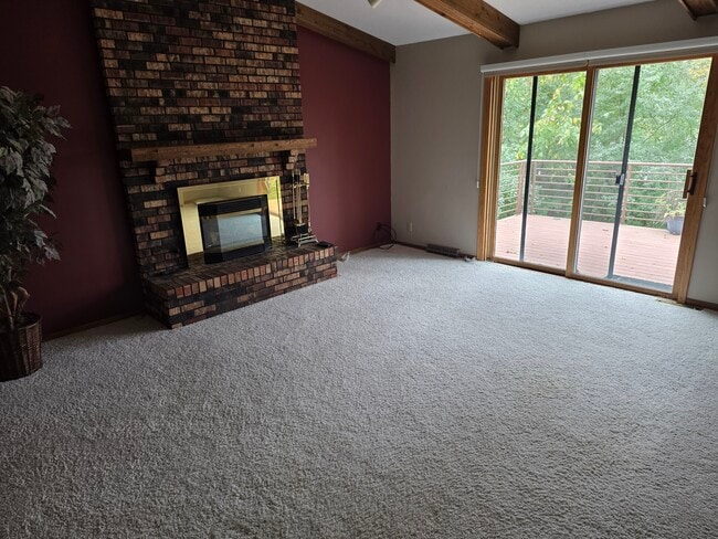 Building Photo - 4110 Juneau Ln N