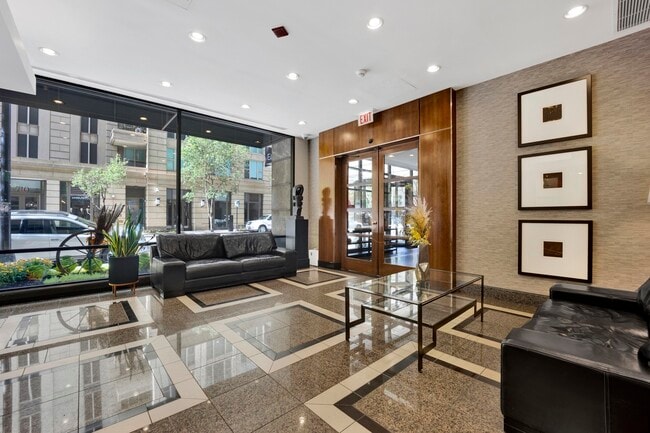 Building Photo - 30 E Huron St