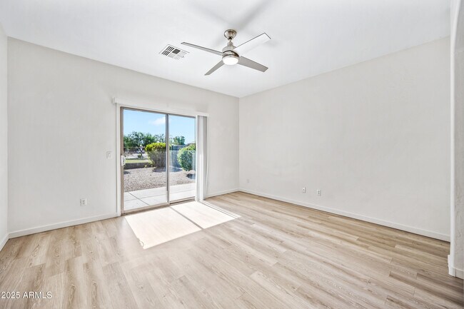 Building Photo - 1704 S 79th Glen