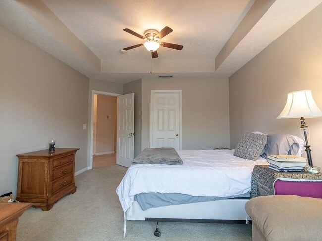 Building Photo - Beautiful 3BR TownHome