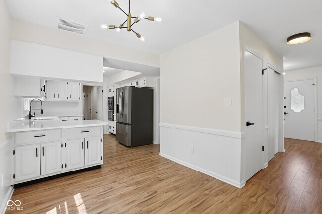 Building Photo - 6838 Johnson Rd