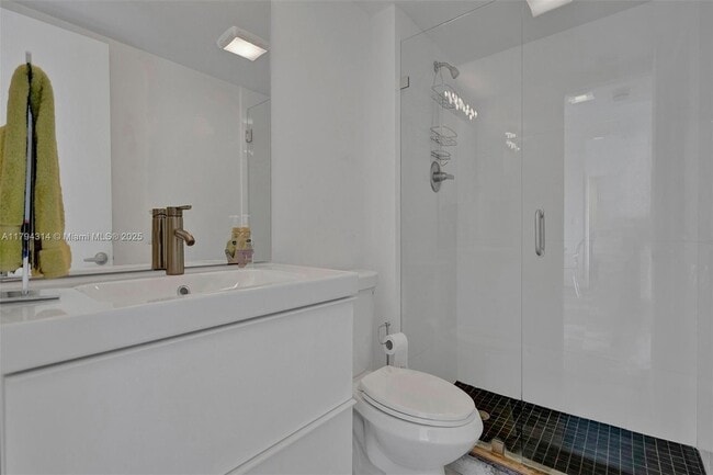 Building Photo - 20515 E Country Club Dr