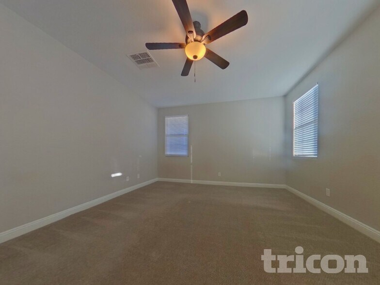 Building Photo - 11393 S 175th Dr