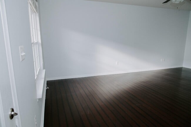 Building Photo - 110 Quinton Oaks Cir