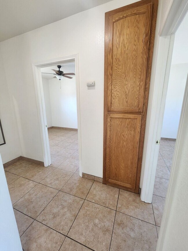 Building Photo - ***$300 Off 1st Month's Rent**** Beautiful...