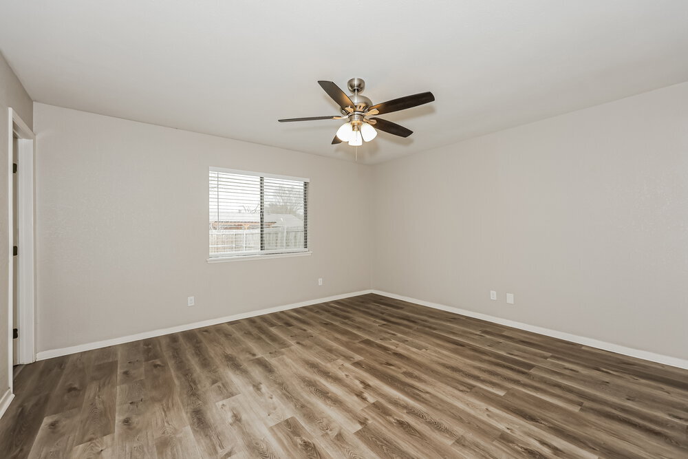 Building Photo - 514 Woodcrest Way