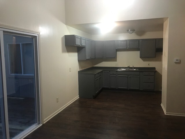 Building Photo - $1,450.00 - 2 Bed | 1 Bath Condo in downto...