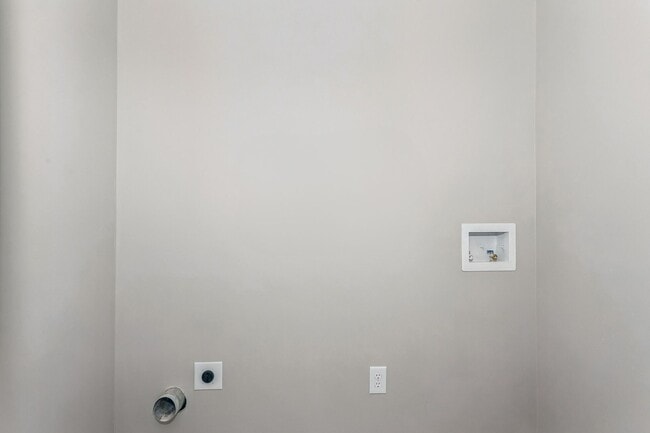 Building Photo - Beautifully Renovated 3 Bedroom, 2 Bath Home