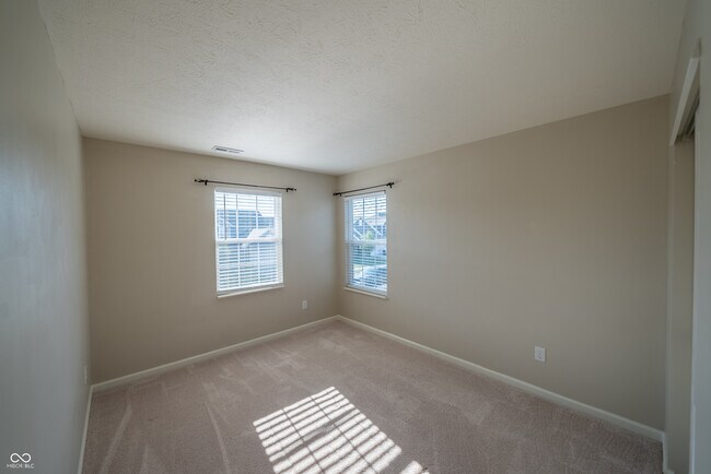 Building Photo - 5291 Tanglewood Ln