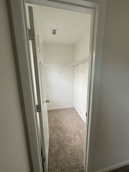 Building Photo - 8235 Oakley Cir