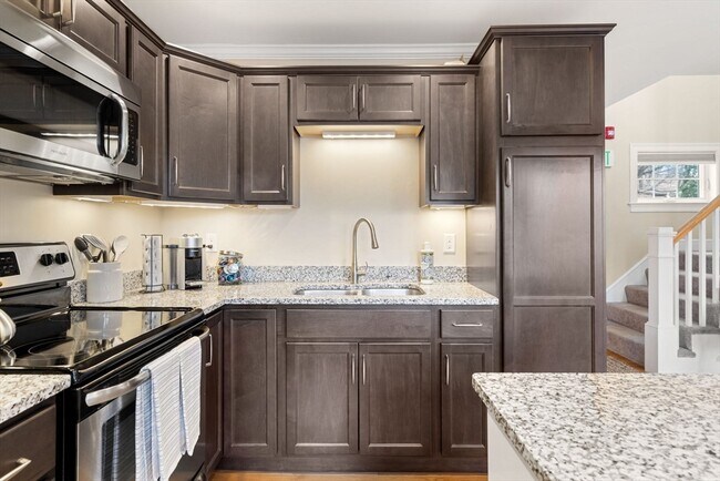 Building Photo - 48 Boston Rd