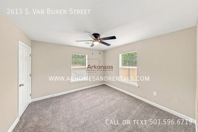 Building Photo - 2613 S Van Buren St