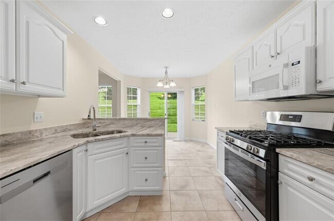 Building Photo - 223 Cottonwood Ln