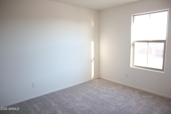 Building Photo - 10676 W Golson Dr