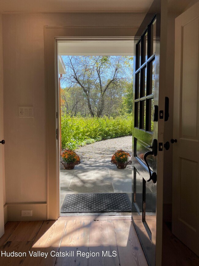 Building Photo - 416 Hapeman Hill Rd