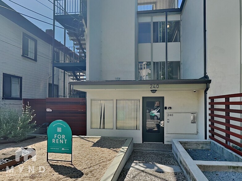 Primary Photo - 240 Athol Ave