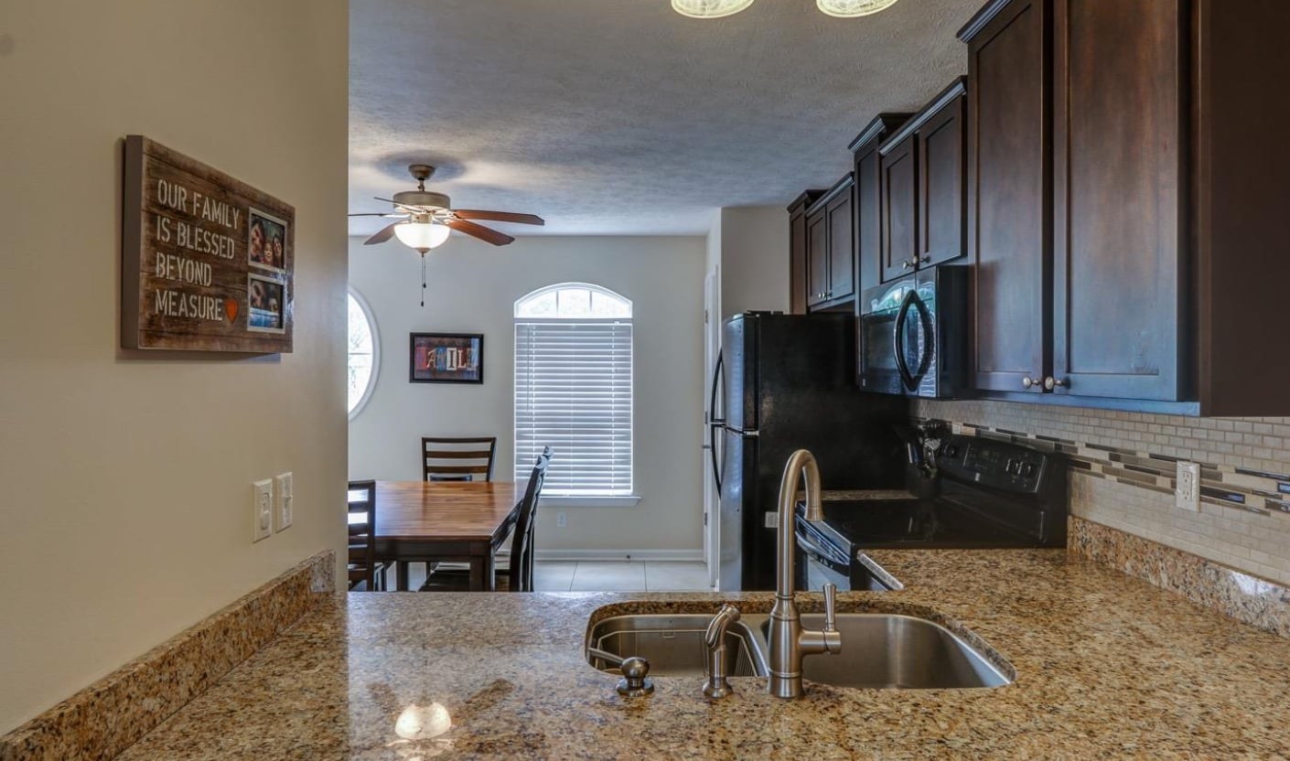 Building Photo - 27 Gloucester Dr