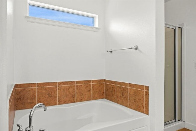 Building Photo - 789 Kingfisher Ln