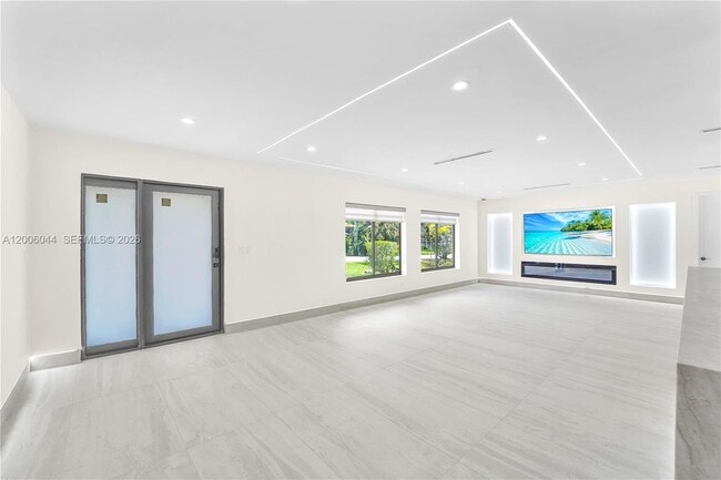 Building Photo - FOR SALE!  1,650,000
