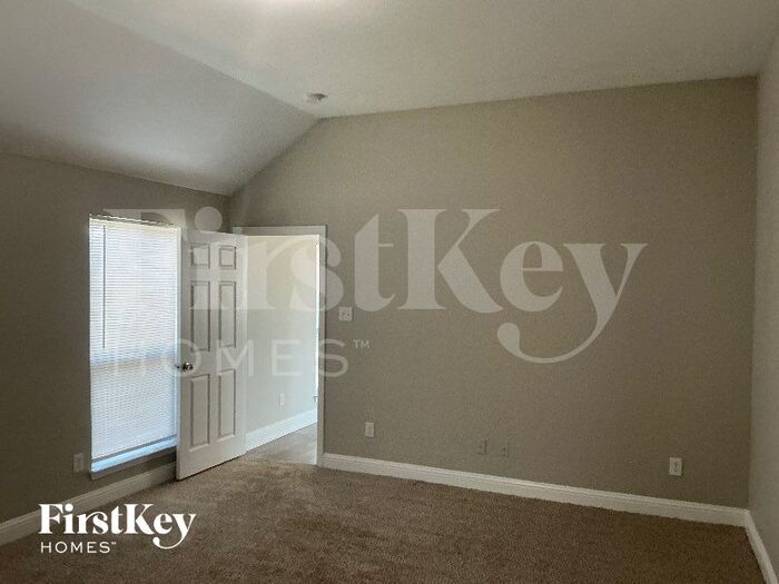 Building Photo - 15635 Gatsby Ln