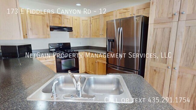 Building Photo - 173 E Fiddlers Canyon Rd