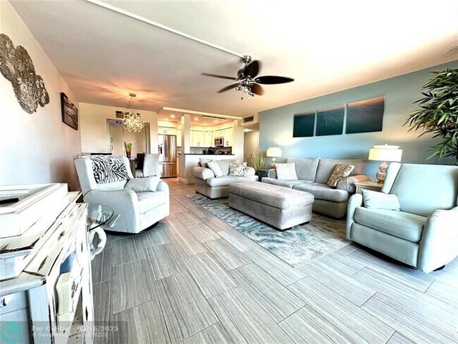 Building Photo - 1350 River Reach Dr