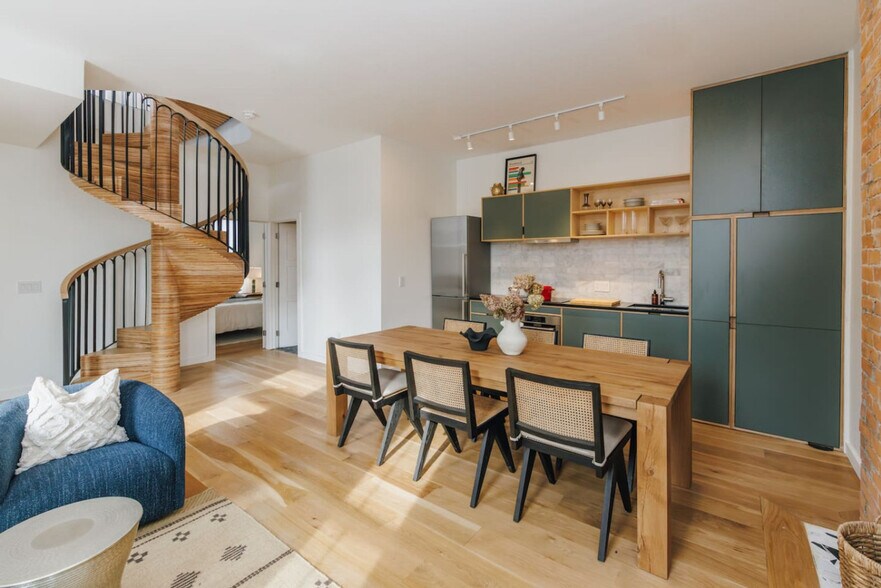 Building Photo - 1508 Pleasant St