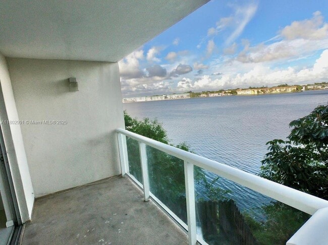 Primary Photo - 1301 NE Miami Gardens Dr