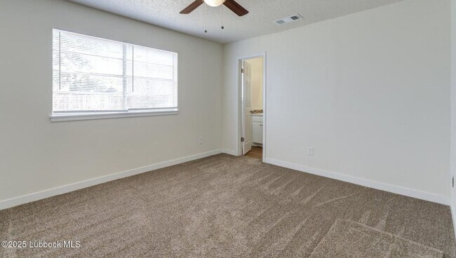 Building Photo - 3/2/1 FOR LEASE - SOUTH LUBBOCK