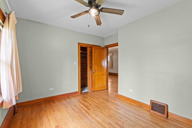 Building Photo - 288 Middaugh Rd