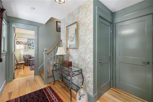 Building Photo - 68 Sachuest Way